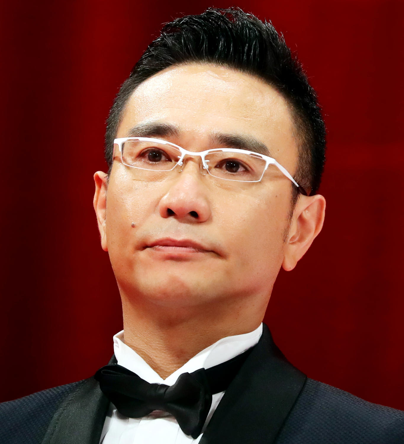 八嶋智人「ずっとチャーミングで凛として太陽のような方」舞台共演の久野綾希子さんを悼む(日刊スポーツ)