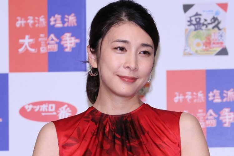 竹内結子さん、三回忌を契機に極秘で納骨式　お墓が公表されない複雑な事情(NEWSポストセブン)