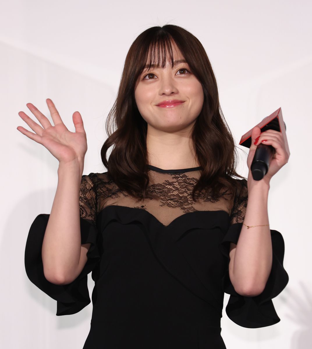 交際報道の橋本環奈＆中川大志　ユーモアあふれるクリスマスの思い出を紹介(サンケイスポーツ)