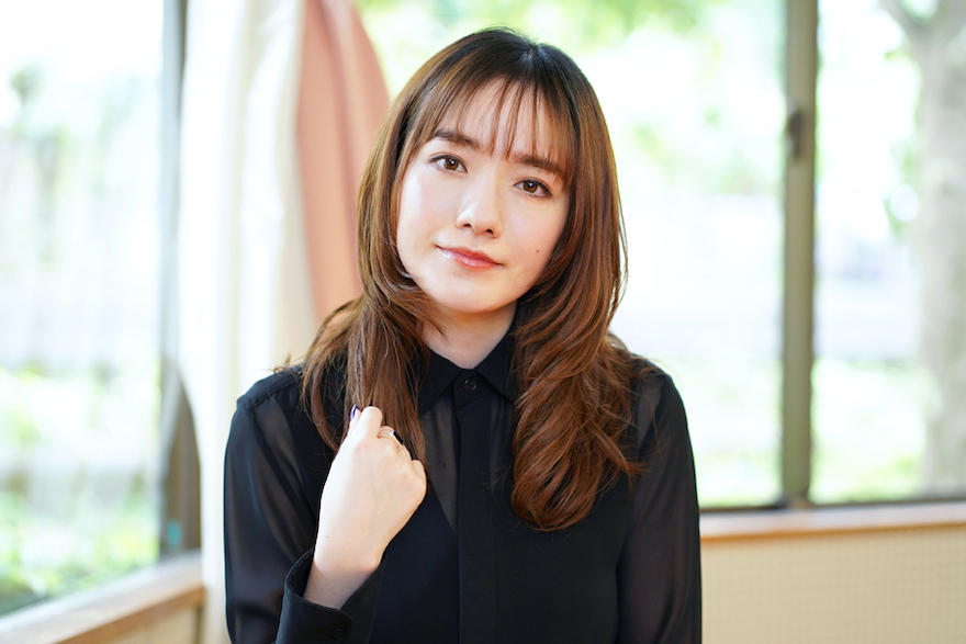 女優・小島藤子、ガリ勉からレディースの総長まで変幻自在。朝ドラの“しっかり”寮長役は「私とは正反対でした」(テレ朝POST)