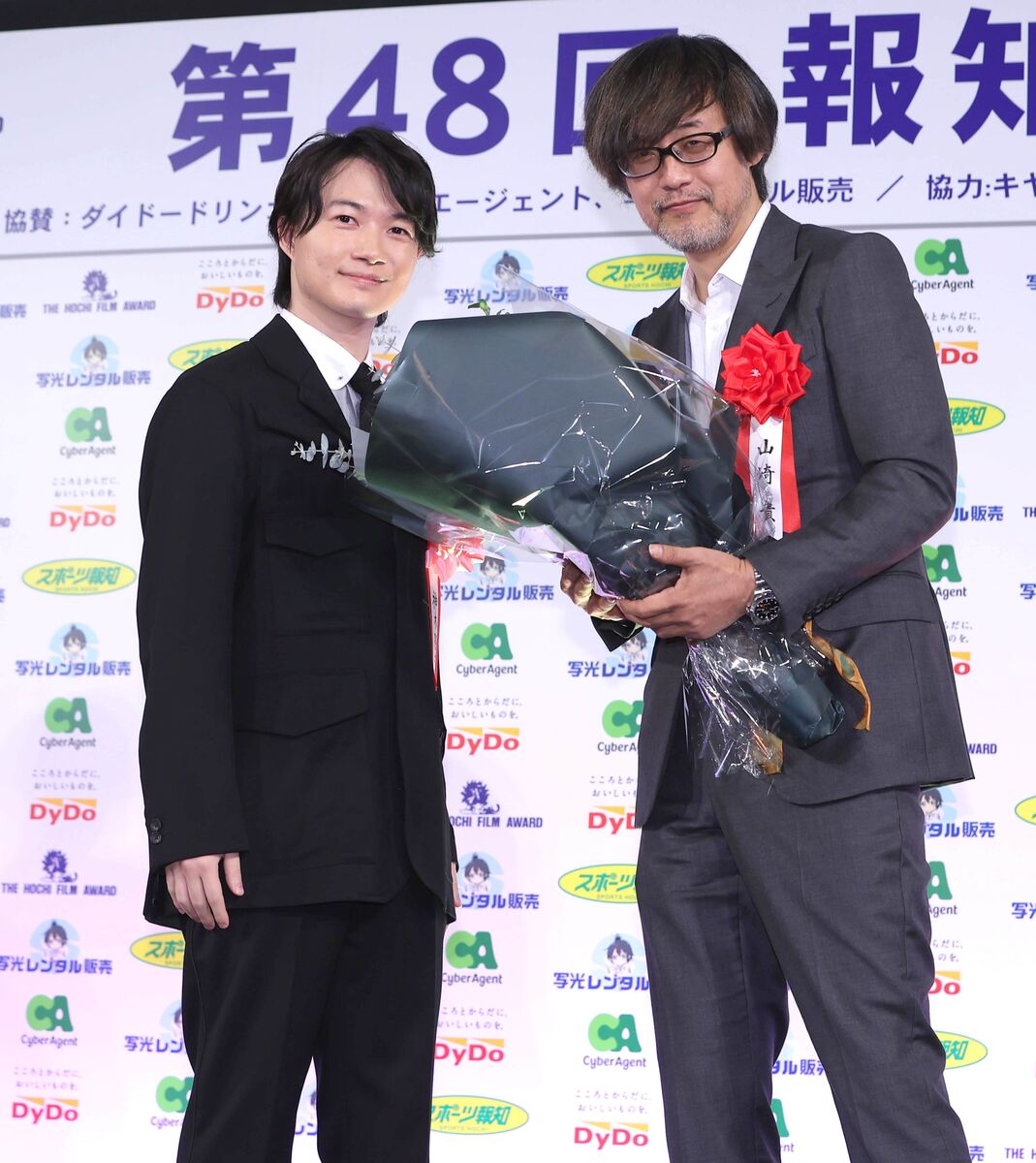 監督賞の山崎貴監督「地道な作品作りで世界への門開く」　神木隆之介が祝福「ご一緒できて幸せ」…報知映画賞表彰式(スポーツ報知)