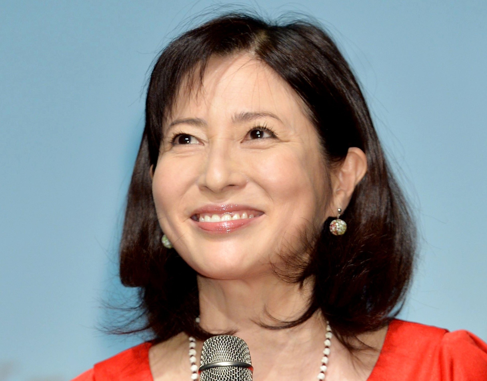 岡江久美子さんの命日に真飛聖が思い「何して過ごしているかなぁ～」　〝変顔〟3ショットも公開　ファン「美女の飾らない変顔が泣けてくる」「涙くんさよならです」(西スポWEB OTTO！)