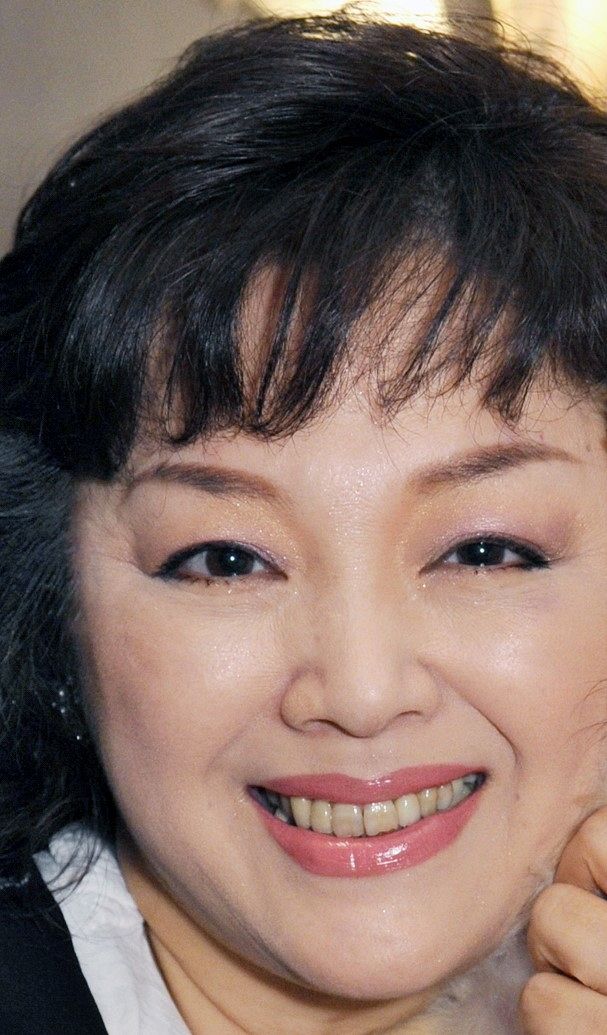 64歳の林寛子、『久しぶりに被ってみたよ』懐かしファッションにファン歓声 「大切に保管されてるんですね」「今でも主題歌歌えます」(中日スポーツ)