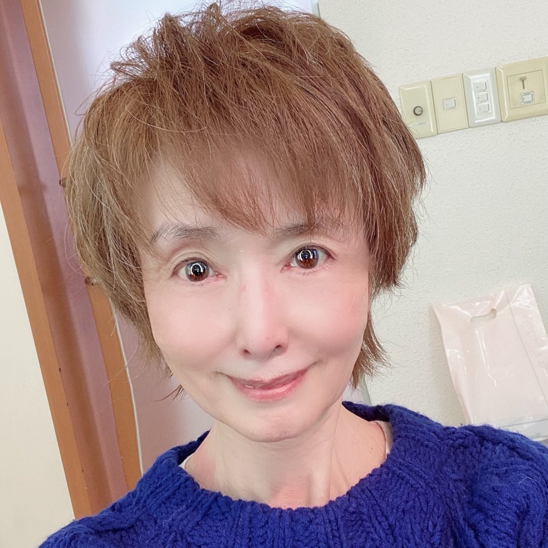 20年前に共演していた！   小柳ルミ子、エミー賞主演女優賞の女優との〝深すぎる縁〟を秘蔵写真とともに紹介「まだ11才だった杏奈が…」(西スポWEB OTTO！)