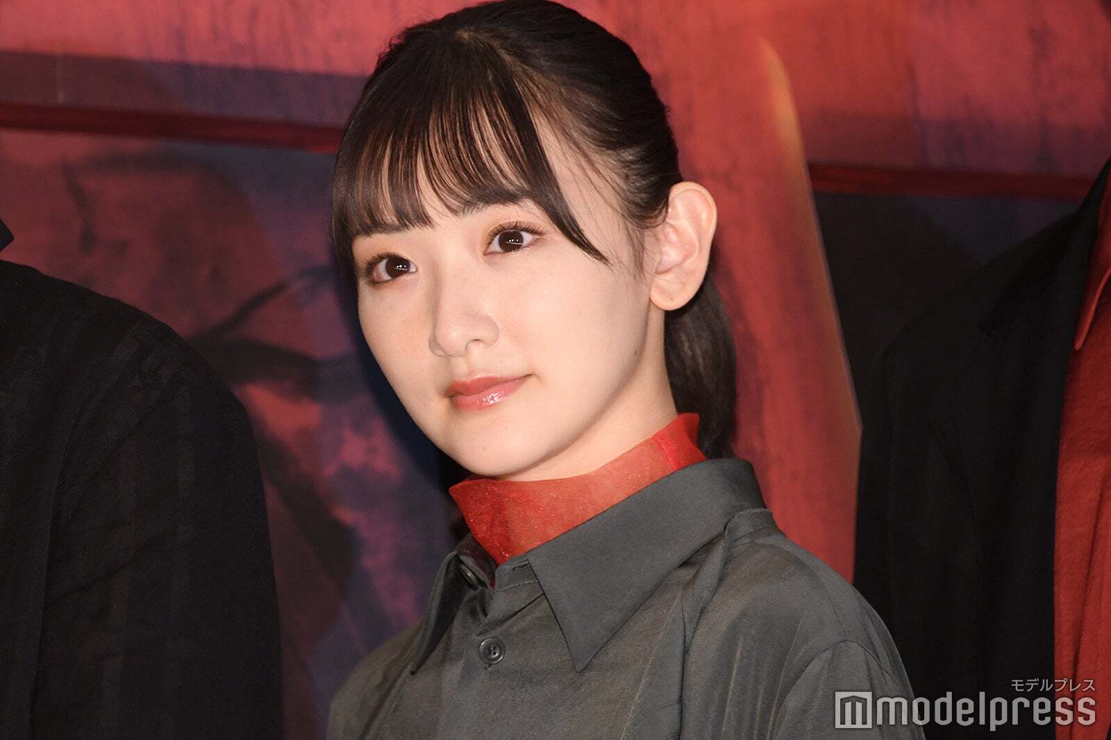 生駒里奈、姫カットにイメチェンで雰囲気ガラリ「本当顔小さい」「お人形みたい」と反響(モデルプレス)