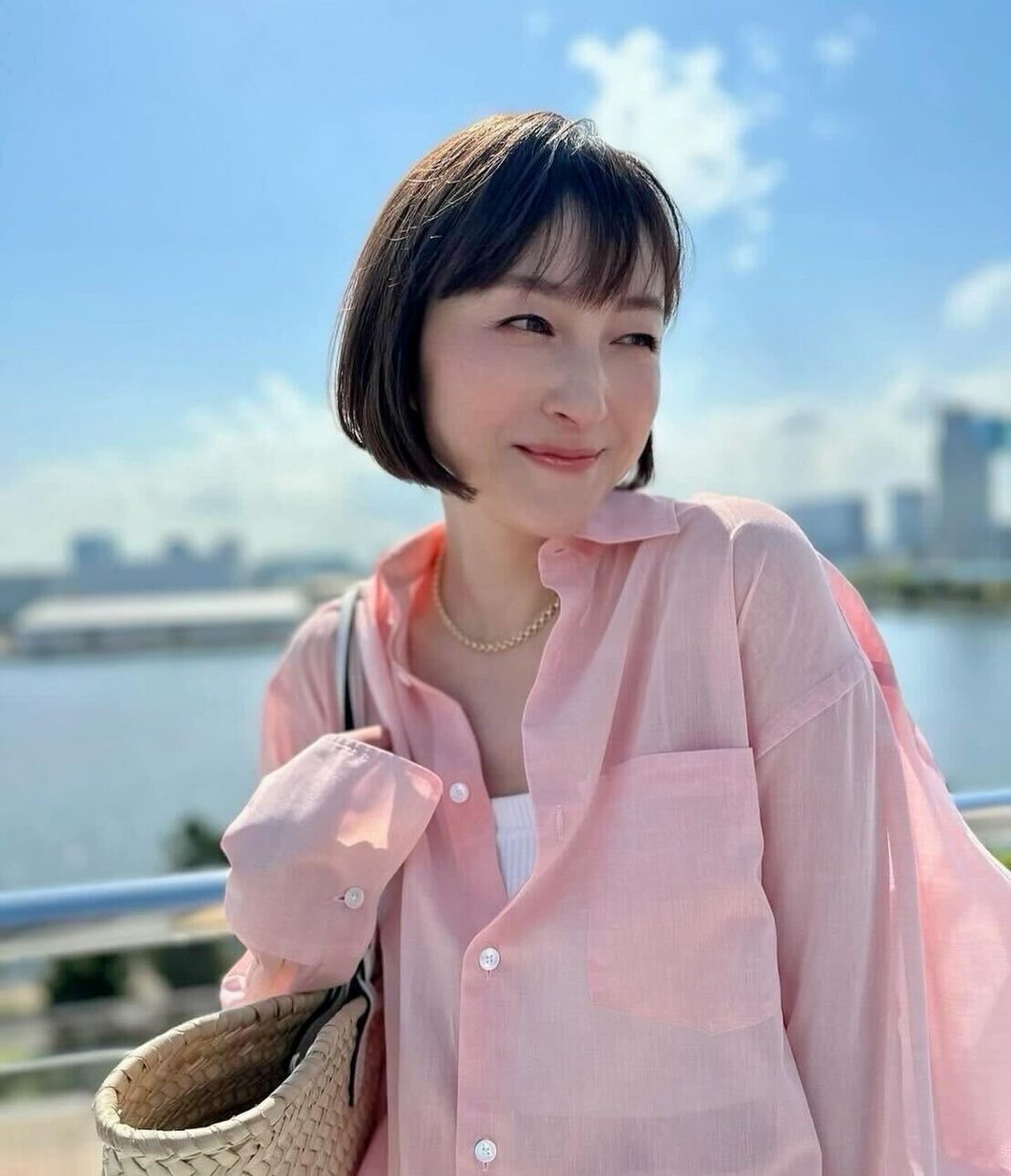 「今なの？今」広末涼子、10代と変わらぬデニム姿公開　「やっぱりショートの涼子さん最高です！」スタイルにSNS絶賛(西スポWEB OTTO！)