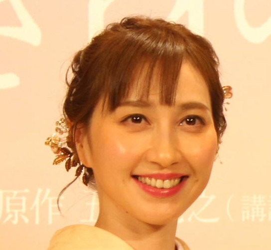 はいだしょうこ声楽家の母由見子氏の誕生日祝い　投稿に「こんなに美が遺伝する ！！ 」(日刊スポーツ)