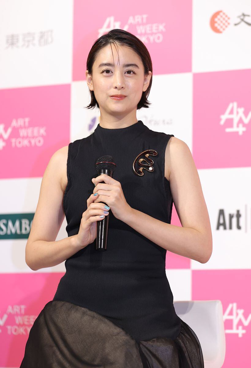 山本美月が撮影事故後初の公の場、アートイベントの会見で「すっかり元気です」(サンケイスポーツ)