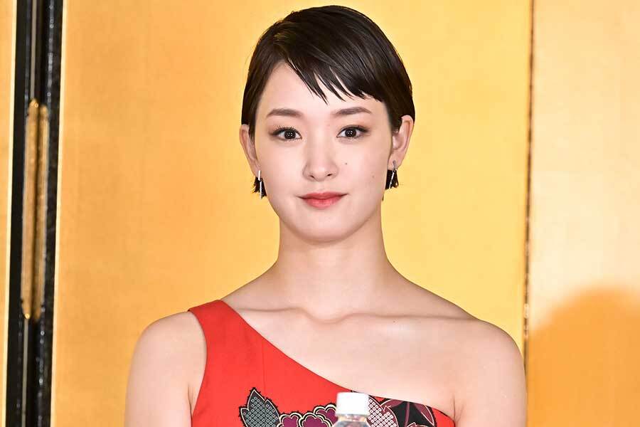 『極悪女王』ライオネス飛鳥役の剛力彩芽、ラジオ番組で本人と共演「かけがえのない宝物に」(ENCOUNT)