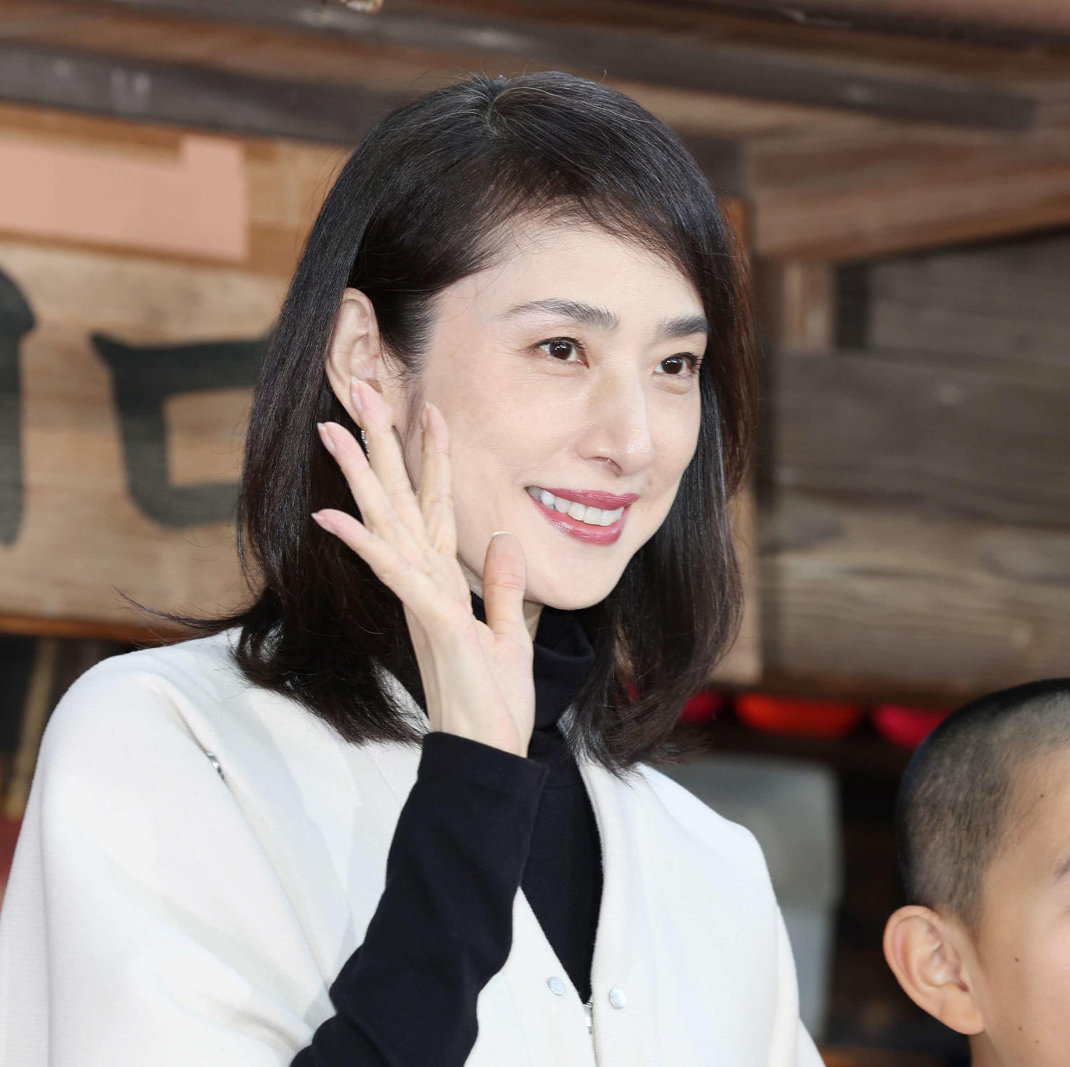 天海祐希、駄菓子屋は「社交場でしたよね。社会のルールを学べる」意義強調も「大人買いする」(日刊スポーツ)