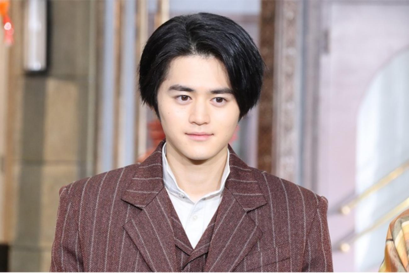 鈴鹿央士＆若村麻由美、紅葉まっさかりの境内でのツーショットに「絵になるお2人」と反響＜嘘解きレトリック＞(WEBザテレビジョン)