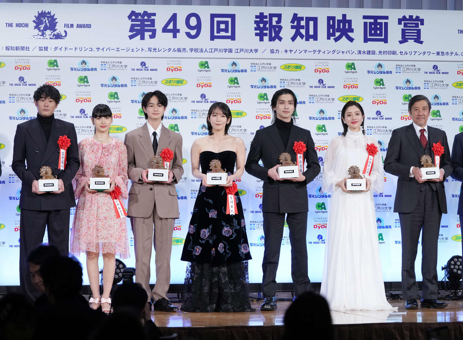 横浜流星が主演男優賞、吉岡里帆が助演女優賞など「正体」３冠　報知映画賞授賞式(日刊スポーツ)