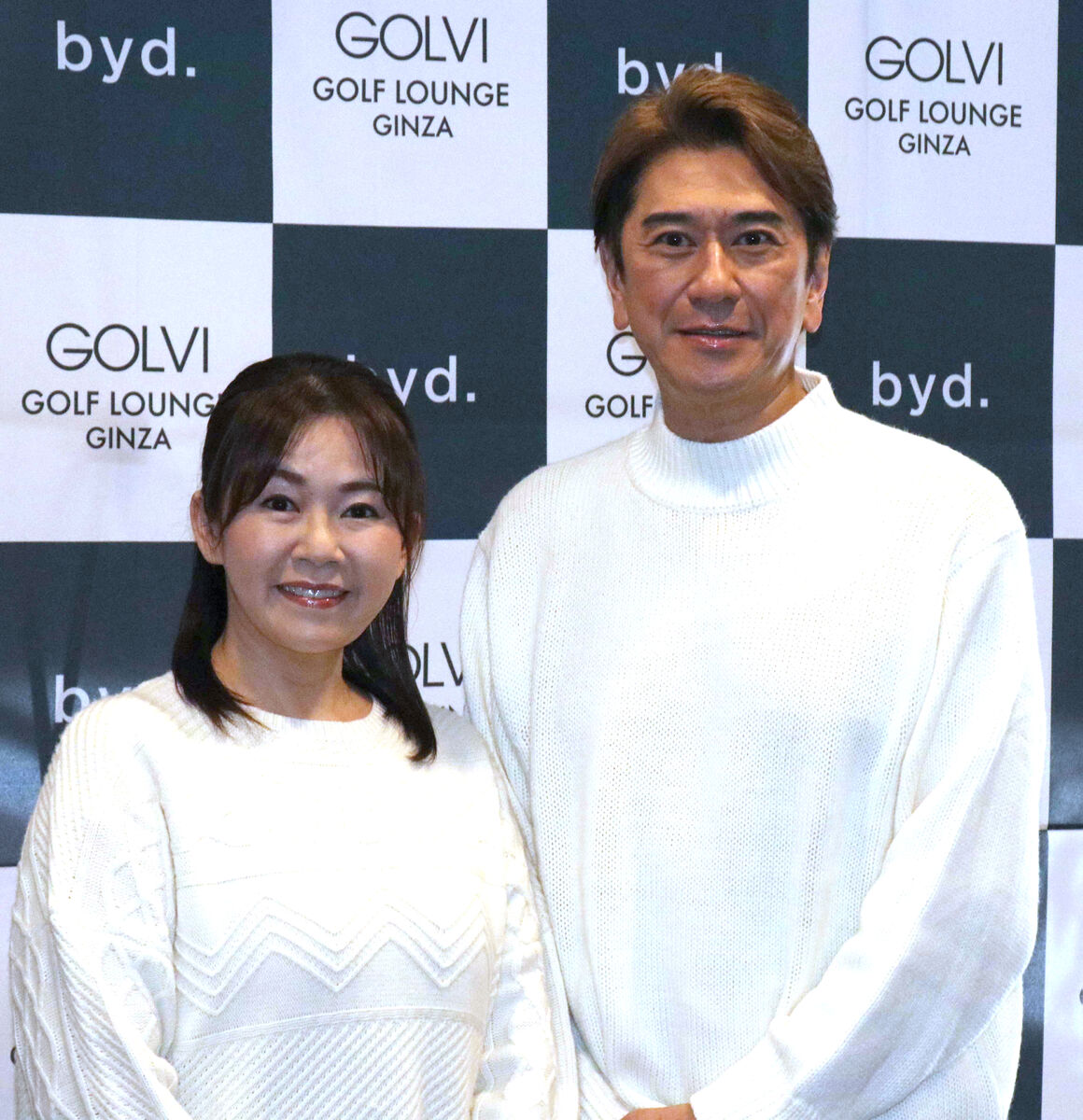 川﨑麻世、昨年１０年再婚で幸せオーラ振りまく「平和な家族がいい。平和主義者なので」(スポーツ報知)
