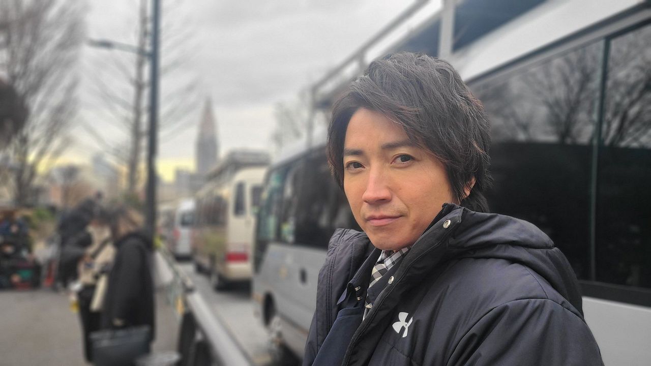 「神が過ぎるよ」藤原竜也の〝神々しすぎる〟写真に注目　「鉄骨渡りを譲ってくれる…」出演作の役柄重ねる声も(西スポWEB OTTO！)