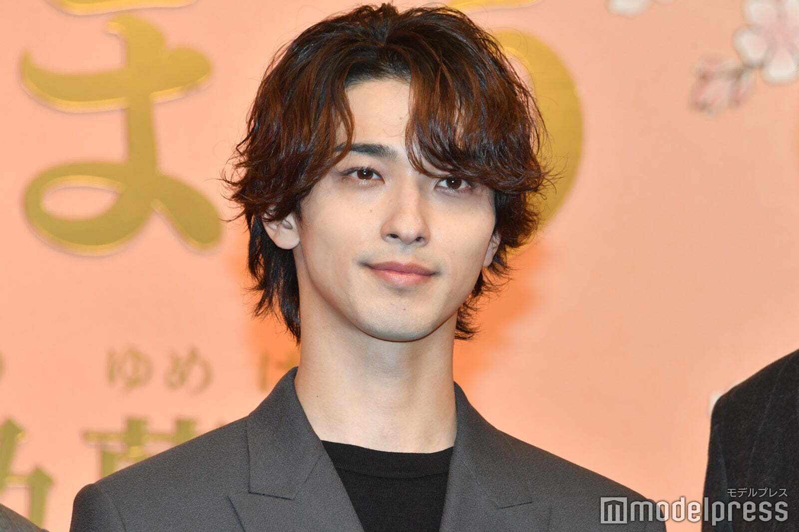 初回の衝撃展開が話題「べらぼう」横浜流星＆愛希れいかのオフショットに反響「笑顔が素敵」「朝顔ロス」の声(モデルプレス)