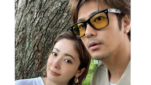 速水もこみち＆平山あや 夫婦で撮り合った仲良し“動物ふれあいショット”公開！「どうやらお友達ができたらしい」(めざましmedia)