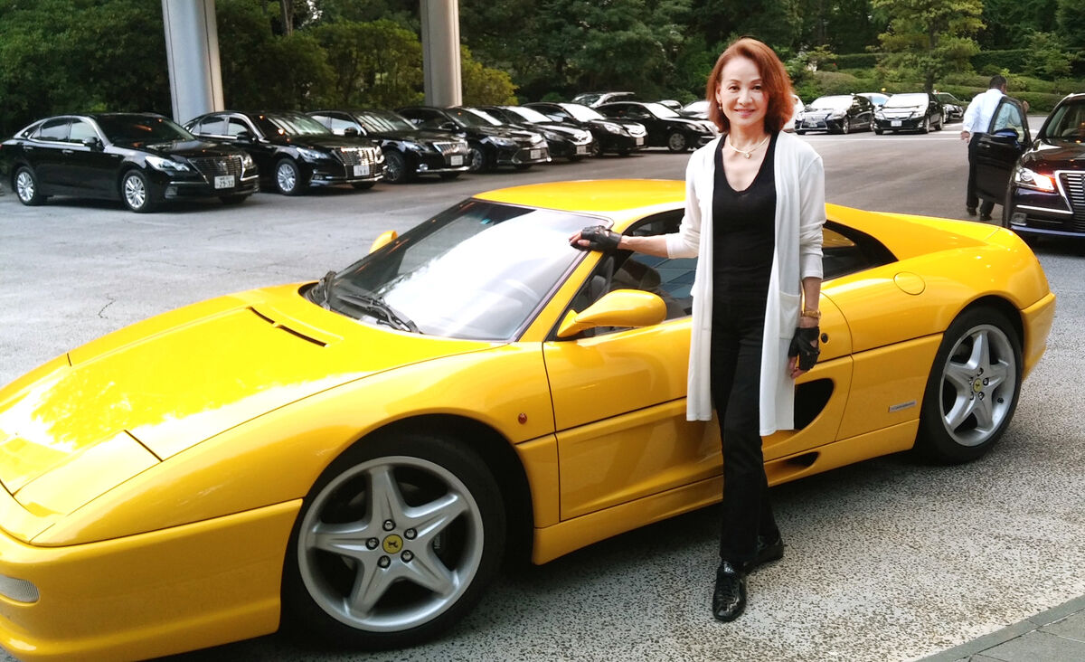 「フェラーリには２０年以上乗っていて」７２歳夏樹陽子、愛車＆愛犬が元気の源(スポーツ報知)