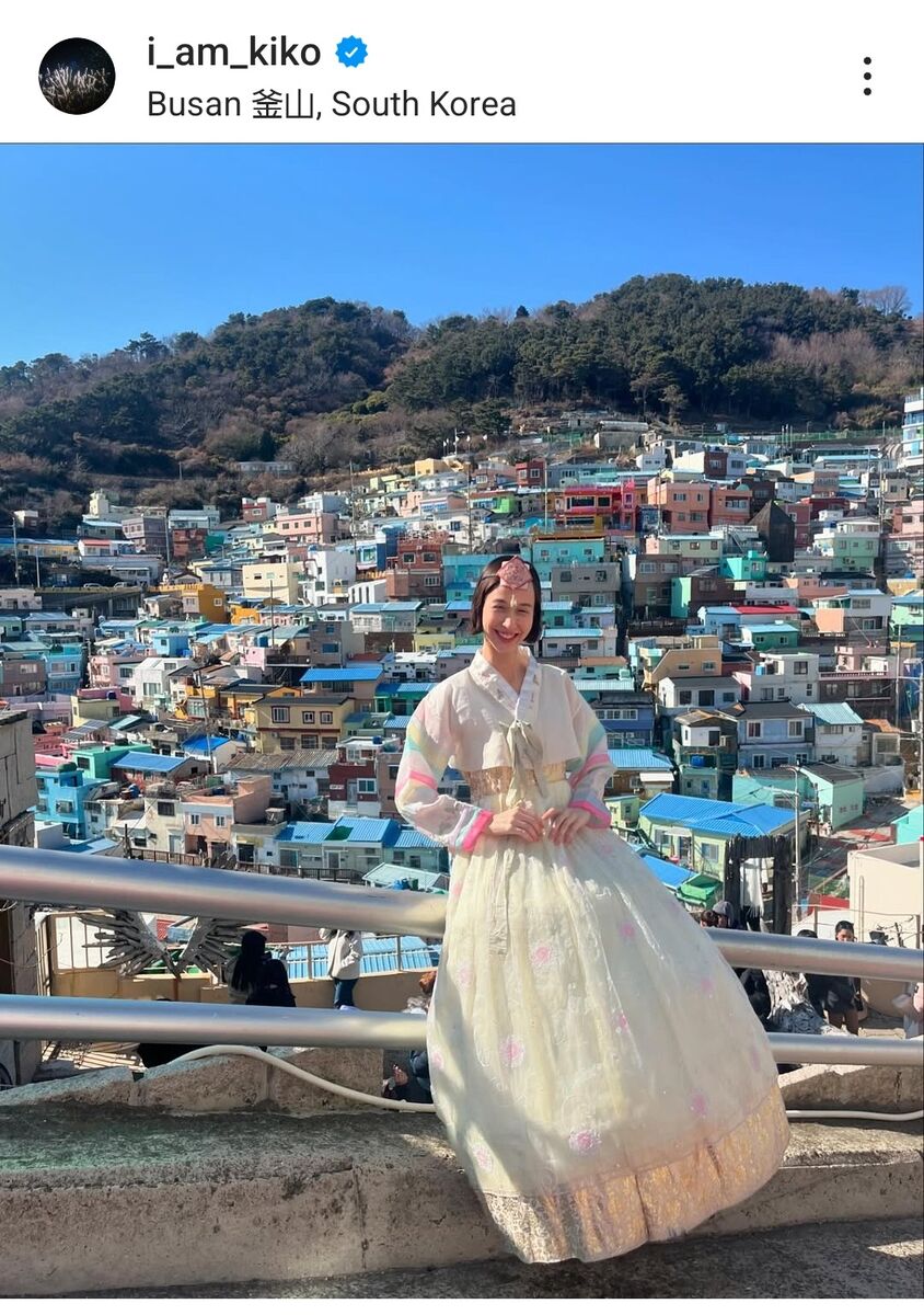 ３４歳の有名女優「祖先の故郷、釜山へ」旅行ショットが「めっちゃ可愛い」イケメン恋人も話題(スポーツ報知)