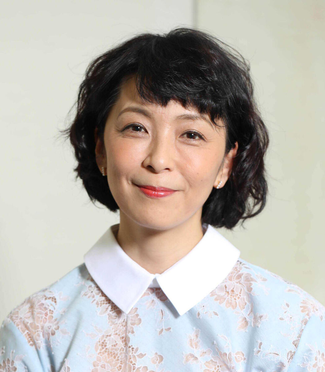 「東京ラブストーリー」から３４年　５７歳美人女優が母親役のドラマ出演ショット「親子でなく姉妹役では」の声(スポーツ報知)
