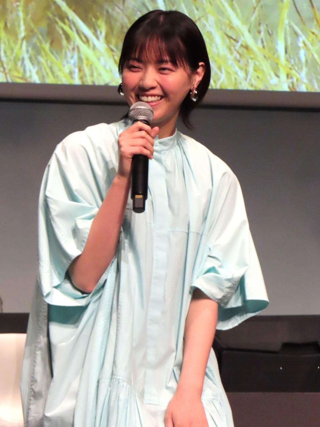 西野七瀬「お仕事なんです…。でも26日の夜にはもうインストールしたので」モンハン新作に笑顔(日刊スポーツ)