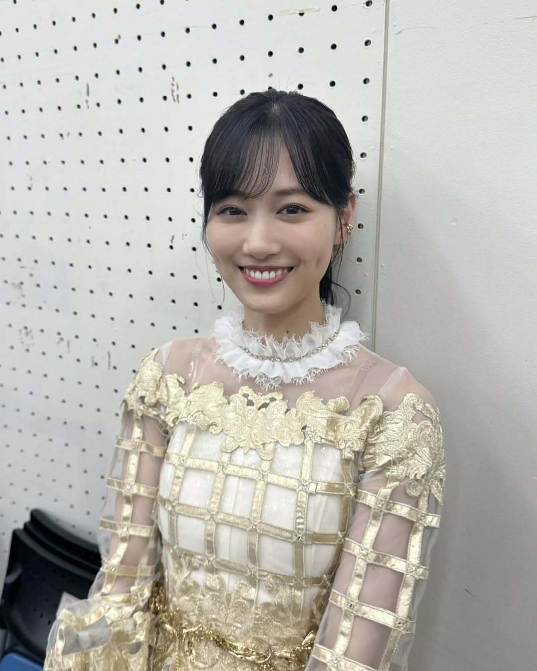 昨年乃木坂46卒業…25歳女優の近影が話題！実力派俳優との〝親子ショット〟に「お父さんおちゃめな笑顔」「大好きな俳優さんだ！」の声(西スポWEB OTTO！)