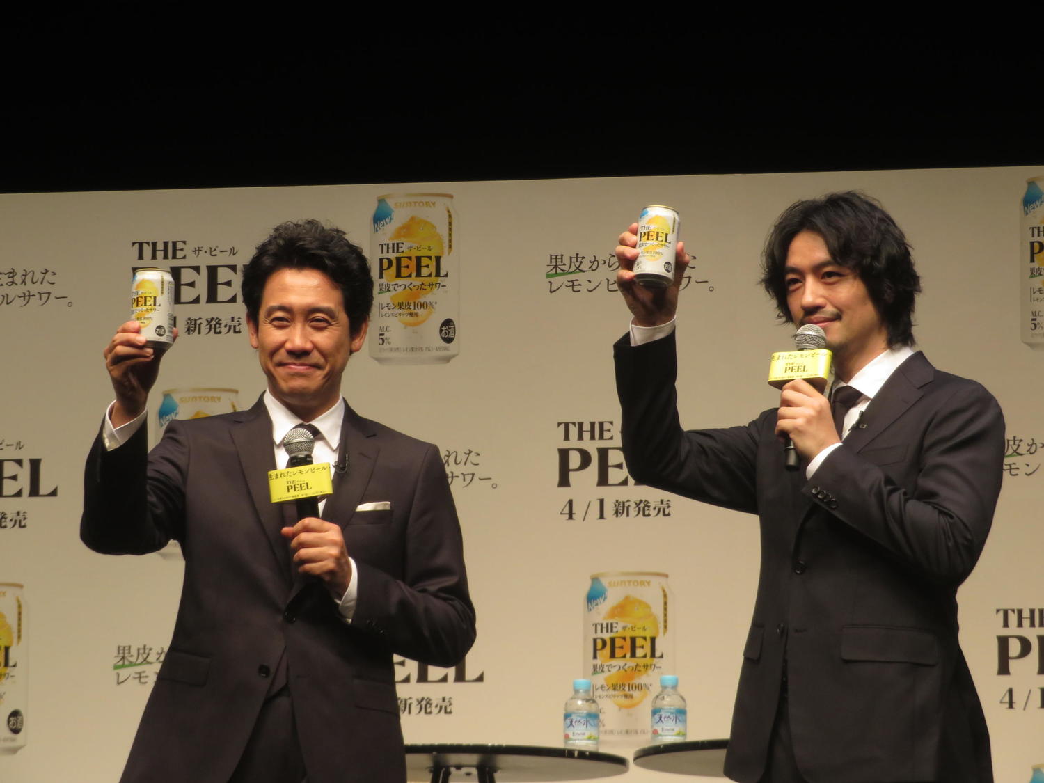 大泉洋「若い頃は“ジャックナイフの洋”」斎藤工「果皮側の人間」サントリーCM発表会(日刊スポーツ)
