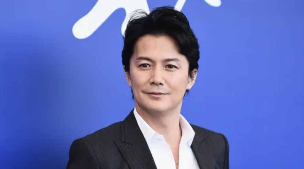 福山雅治さん、デビューした「1990年ショット」公開⇒「人生で一番の長髪」2010年との比較にファン歓喜(ハフポスト日本版)