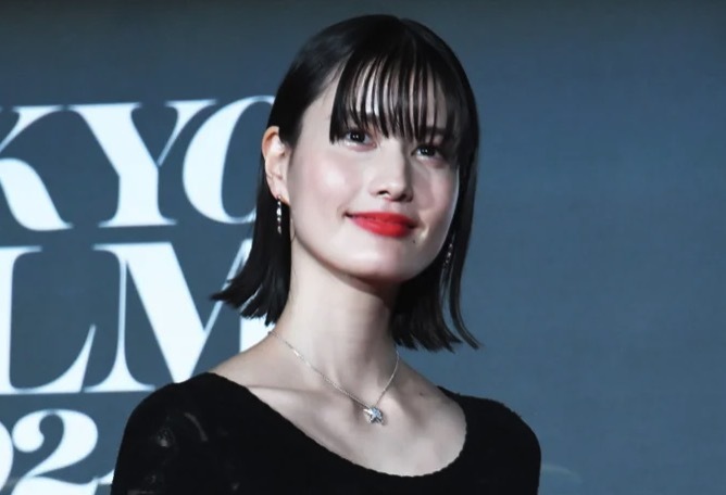 橋本愛が、シミやシワへの思いを語る。「こんなにしわしわになっちゃって…がかわいい」(ハフポスト日本版)