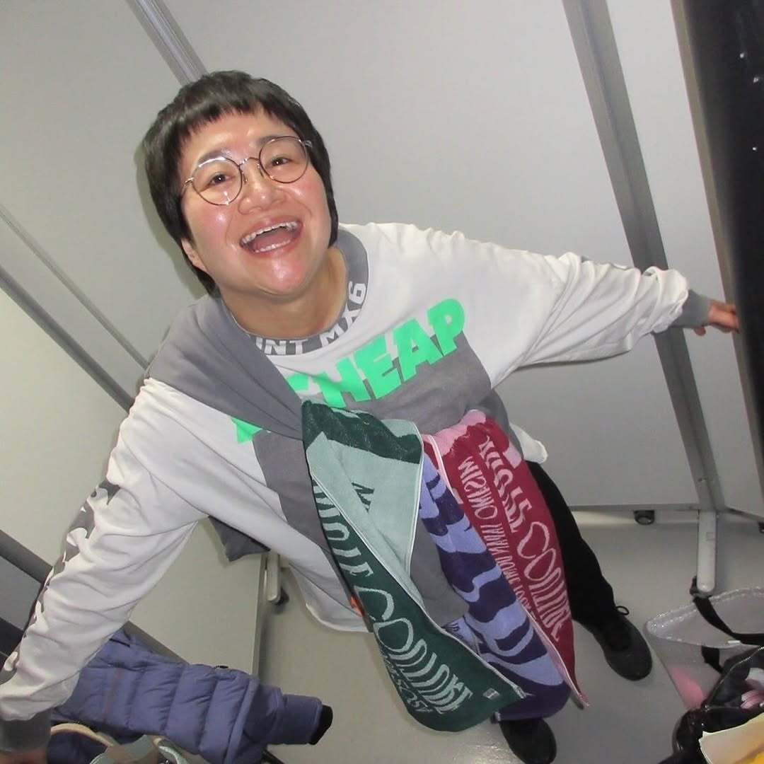 〝顔半分欠けた⁉〟近藤春奈とベッキー祝う「最高すぎる」メンバーの誕生会4ショットに「面白すぎ」「見てるこっちがニヤニヤ」と反響続々(西スポWEB OTTO！)