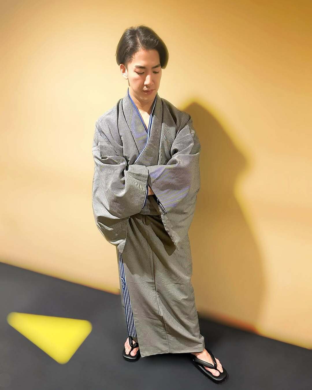 尾上右近がイチ推し！23歳職人の手作り革製雪駄が「めちゃくちゃカッチョイイ」「一目惚れするフォルム」と話題に(西スポWEB OTTO！)