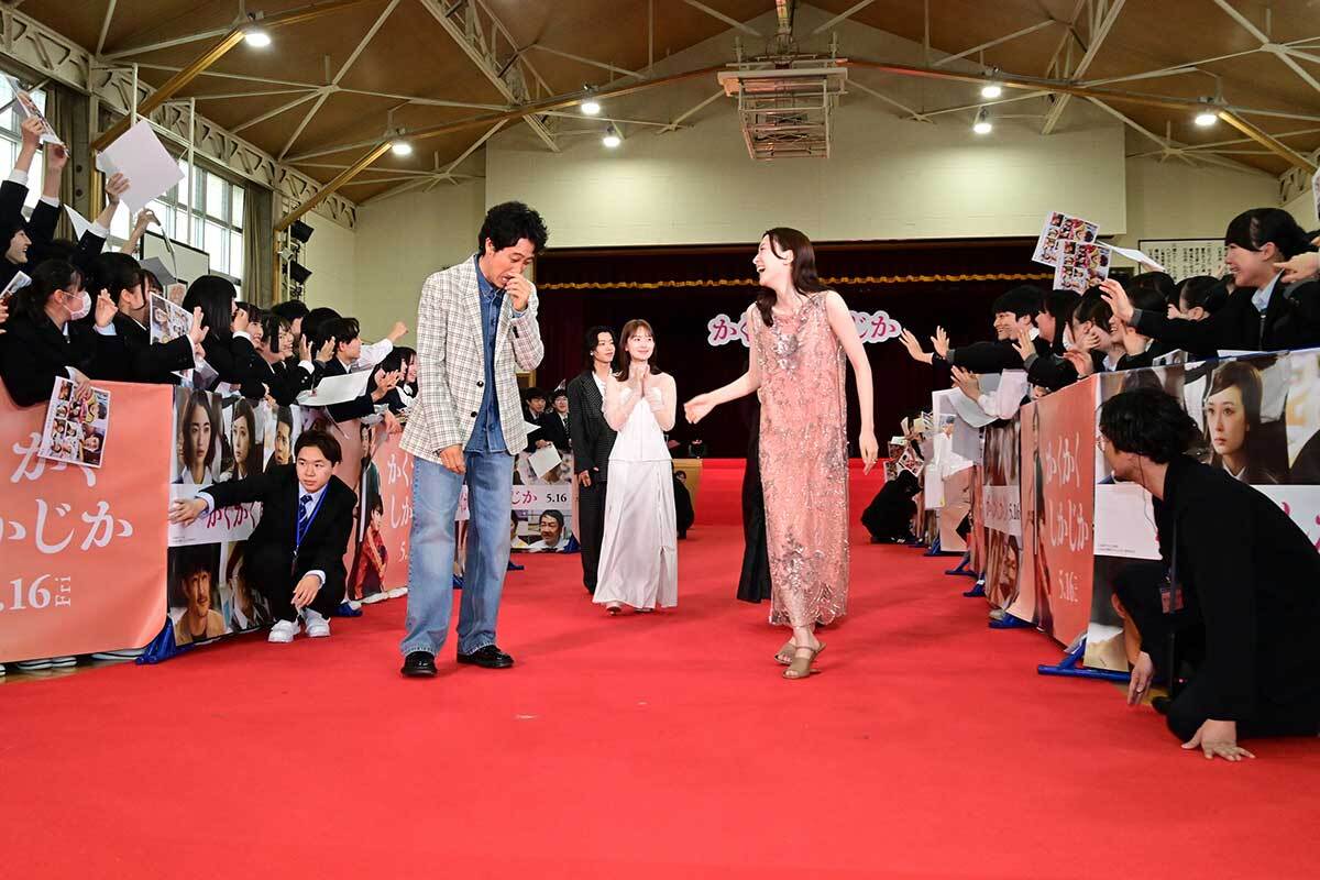 永野芽郁＆大泉洋に高校生500人が絶叫　思わず爆笑「朝からどこまで元気なんですか？」(ENCOUNT)